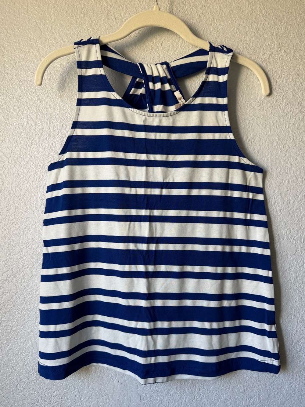 Skies are Blue Keyhole Back Knit Tank Top, Like New, Small - Picture 3 of 11